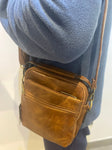 Bolso de cuero para hombre-Elegancia y funcionalidad en el regalo perfecto.